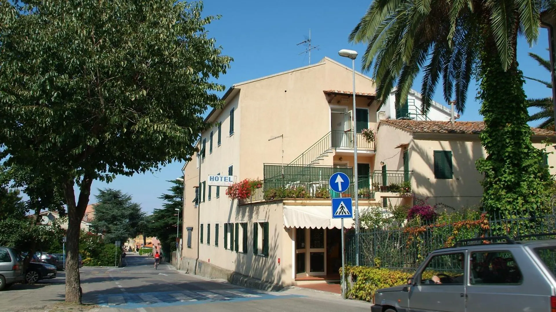 **  Hotel Anselmi Marciana Marina  Italia